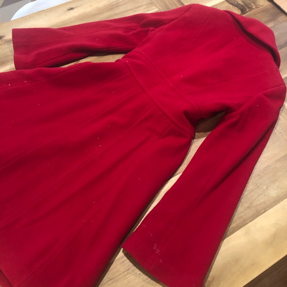 Red coat - Picture 2 of 5